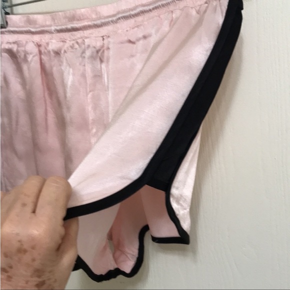 FOREVER 21 Shorts Light Pink & - Picture 3 of 7